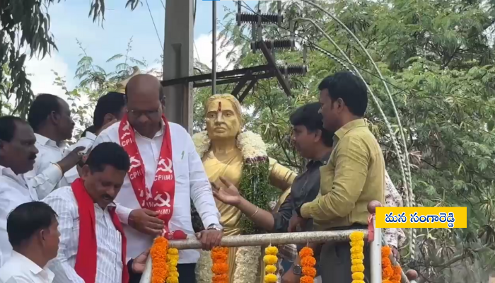 Veeranari Chakali Ilamma 40th death anniversary celebrations in Sangareddy with officials, public representatives, and leaders paying floral tributes at her statue.