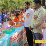 వేస్ట్ టు వెల్త్ పోటీలో శాంతినికేతన్ విద్యార్థుల ప్రదర్శనను వీక్షిస్తున్న MEO శంకర్ గారు మరియు మాధవ రెడ్డి గారు.